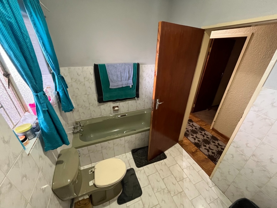 3 Bedroom Property for Sale in Geelhoutpark North West